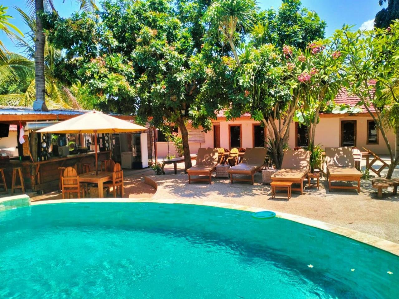 Jati Village, Party Hostel And Bungalows Gili Trawangan Zewnętrze zdjęcie