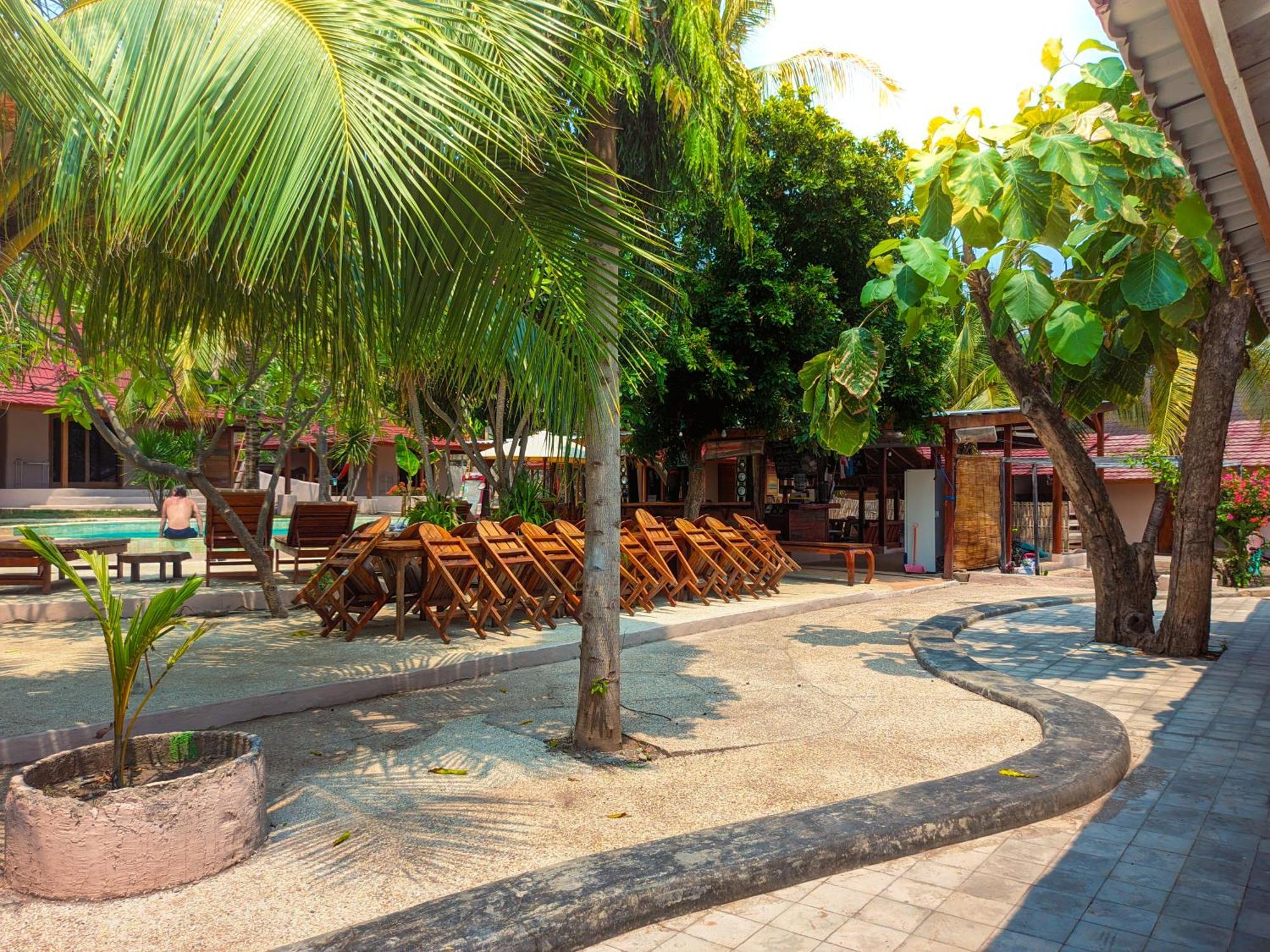 Jati Village, Party Hostel And Bungalows Gili Trawangan Zewnętrze zdjęcie