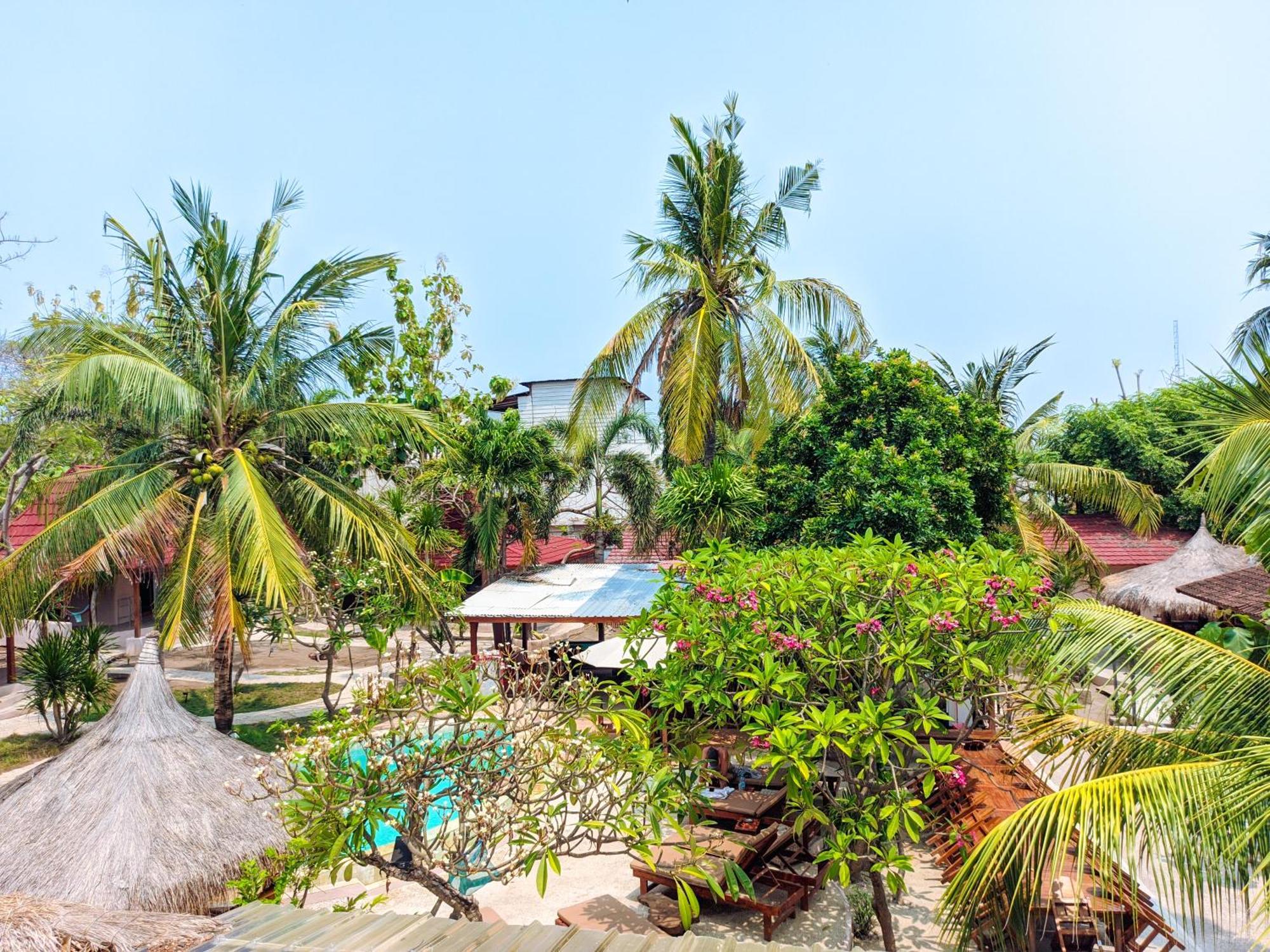 Jati Village, Party Hostel And Bungalows Gili Trawangan Zewnętrze zdjęcie