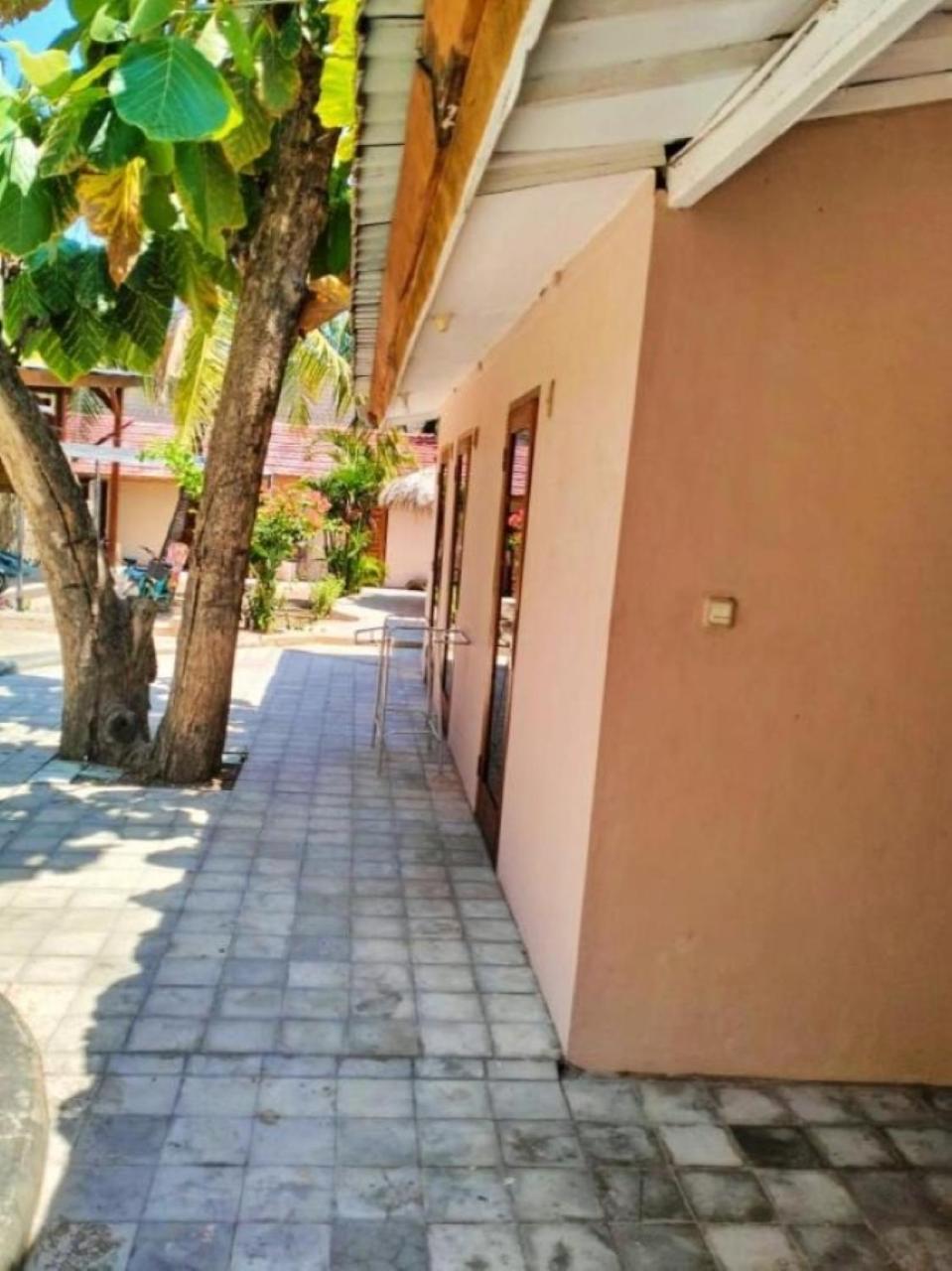 Jati Village, Party Hostel And Bungalows Gili Trawangan Zewnętrze zdjęcie