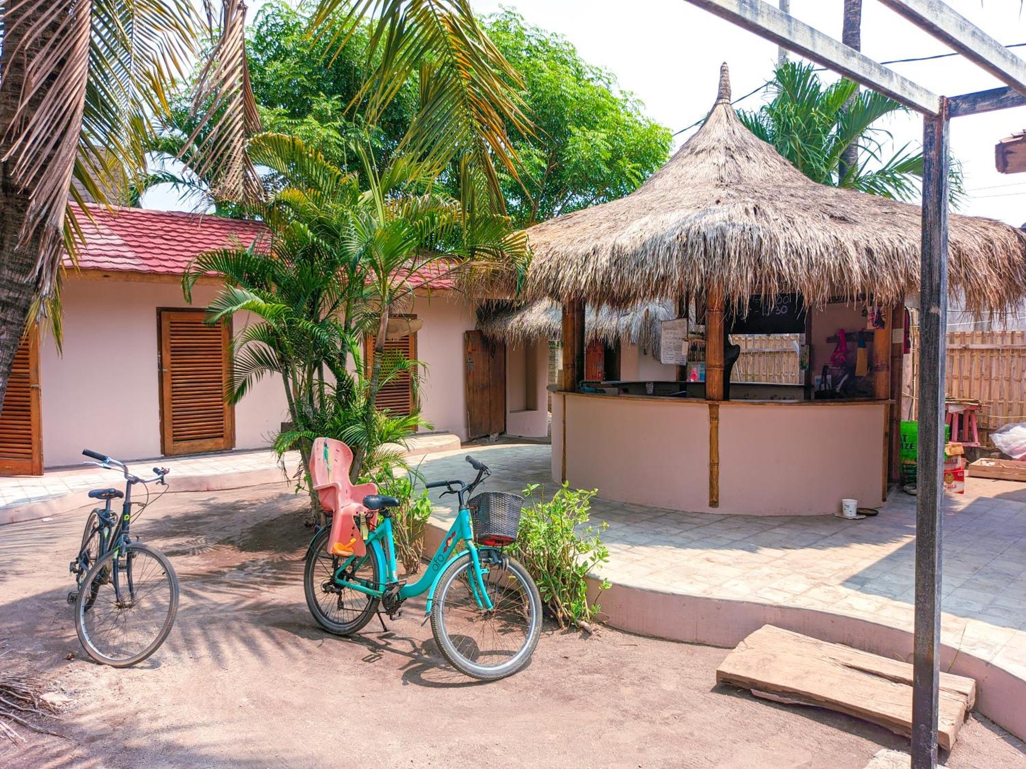 Jati Village, Party Hostel And Bungalows Gili Trawangan Zewnętrze zdjęcie