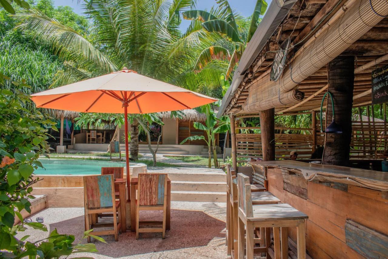 Jati Village, Party Hostel And Bungalows Gili Trawangan Zewnętrze zdjęcie